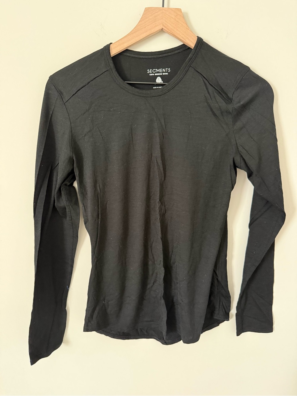 Segments merino wool Black Long Sleeve Crewneck Top